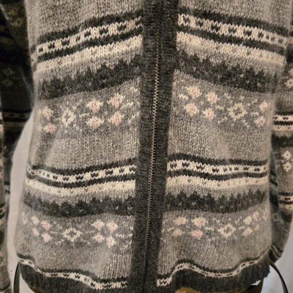 DRESS BARN ZIP UP SWEATER. ANGORA - Picture 3 of 9